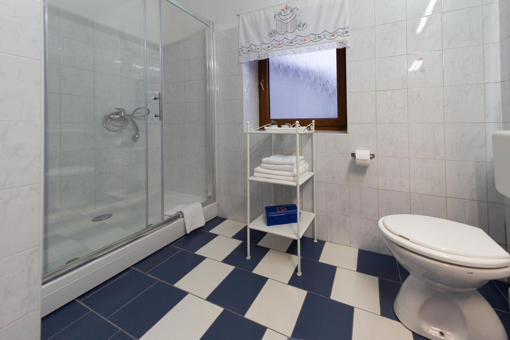 Apartments Paradiso Оточац Номер фото