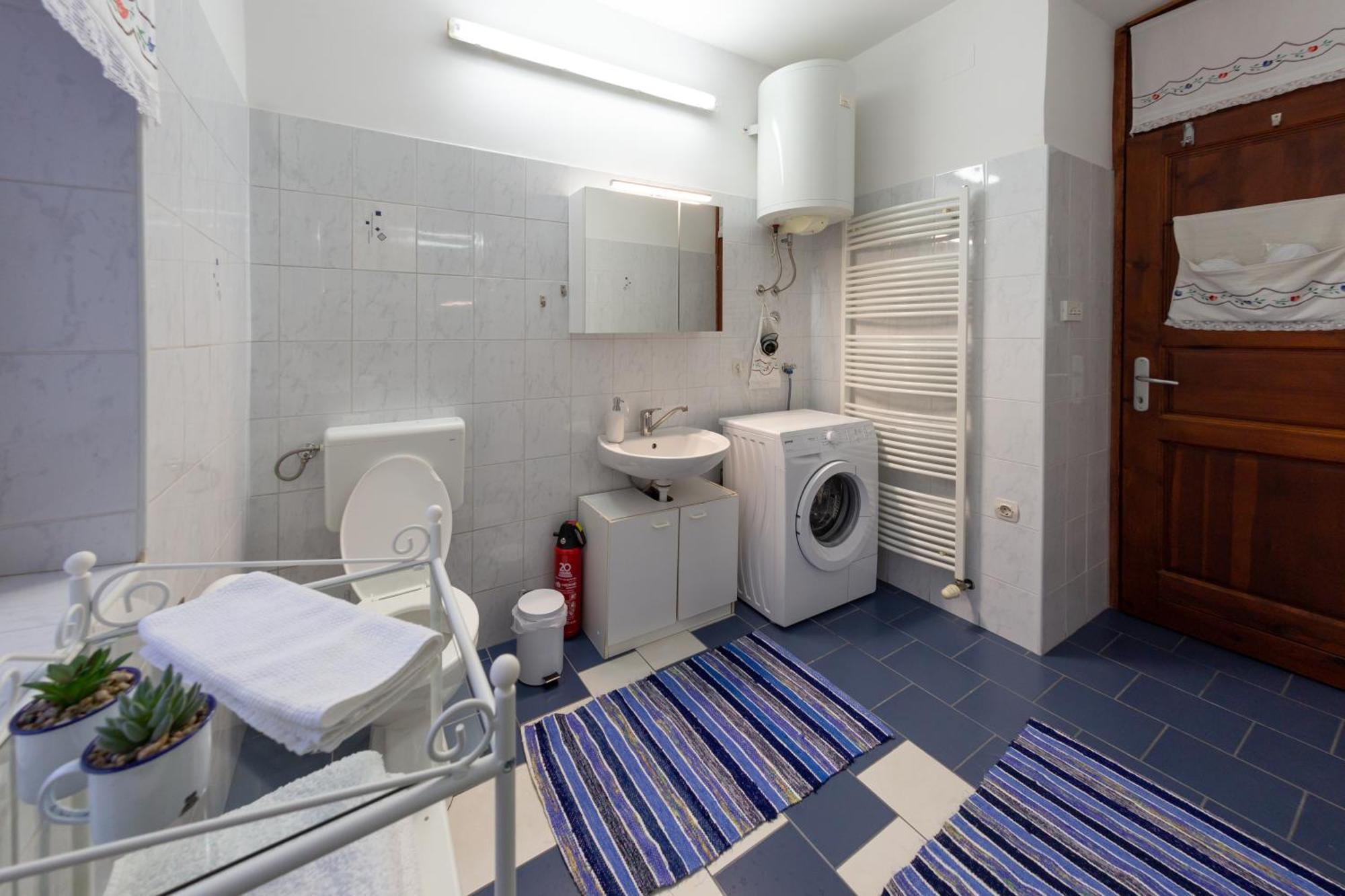Apartments Paradiso Оточац Номер фото