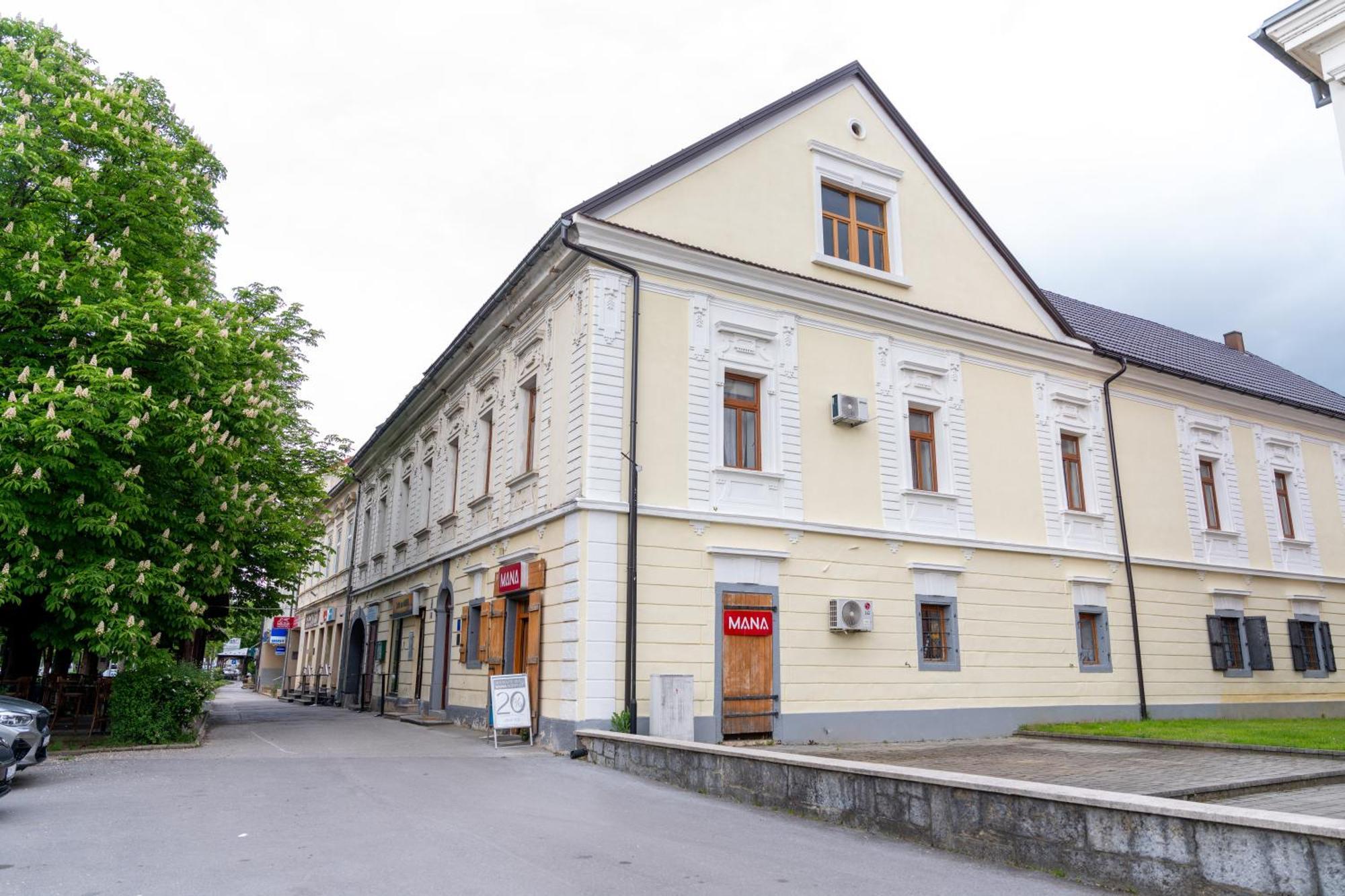 Apartments Paradiso Оточац Экстерьер фото